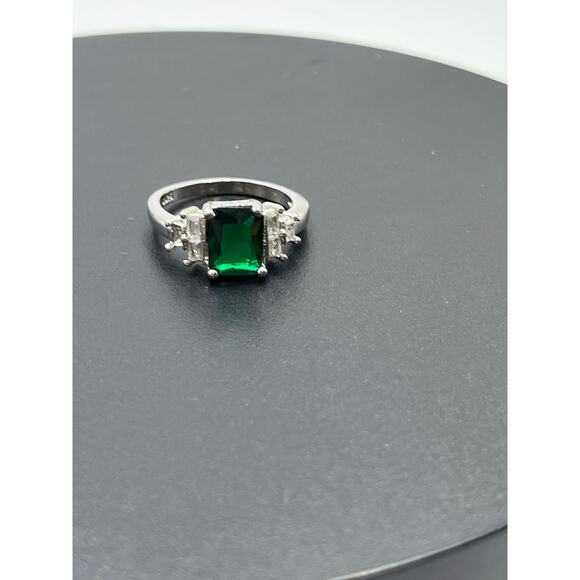 Sterling Silver Rhodium Plated Emerald Cut Green CZ Stone Baguette Side CZ 8.25 - Picture 6 of 11